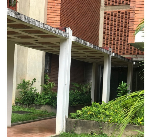 Imagen 2 de 19 de Venta Urb. Santa Sofia, El Cafetal
