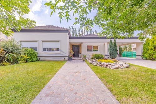 Imagen 2 de 30 de Hermosa Casa En Venta En Country Terravista