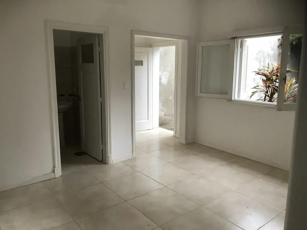 Alquiler De Apartamento De 2 Dormitorios, Cómodo Y Luminoso · Foto 2