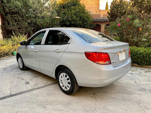Imagen 3 de 14 de Chevrolet Aveo 2020 Ls Manual Radio Airbag Electrico Aire Ac