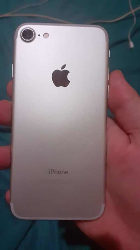 Celular iPhone 7