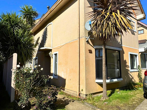 Casa De 5 Dorm, 3 Baños Y 2 Estacionamientos (69938)