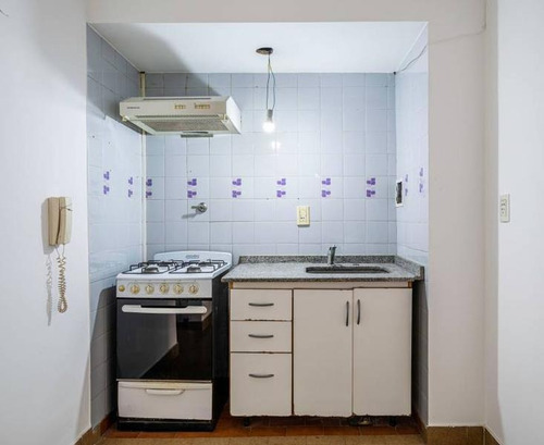 Departamento En Venta De 2 Ambientes En Parque Patricios