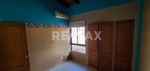 Imagen 13 de 24 de Townhouse Callejon Mañongo, Detras Del Farmatodo Mañongo Conjunto Residencial Las Trinitarias. A65aj7