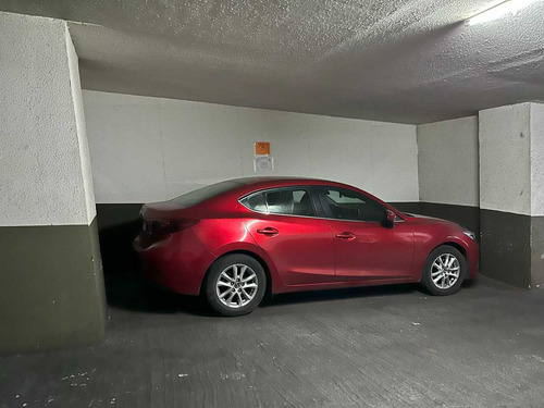 Oportunidad Estacionamiento En Excelente Ubicación