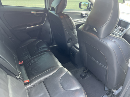 Volvo XC60 2.0 T5 DYNAMIC FWD TURBO GASOLINA 4P AUTOMÁTICO