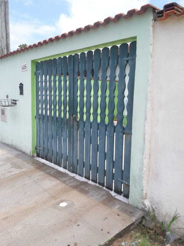 Imagem 1 de 14 de Casa Em Excelente Localização E Bom Preço