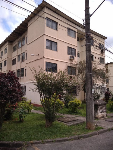Apartamento À Venda Na Estrada Santa Maura, Jacarepaguá, Rio De Janeiro - Rj - Liv-6048