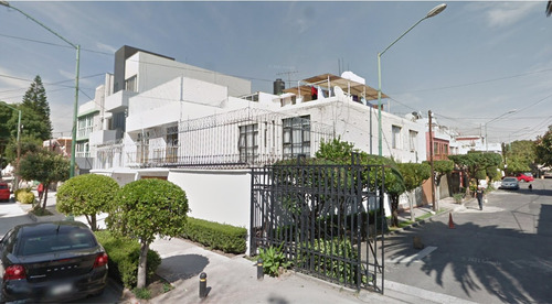 Hermosa Casa Para Invertir!! Calle Retorno 22 De Genaro García No. 4, Venustiano Carranza (recuperación Bancaria) (a9) Di