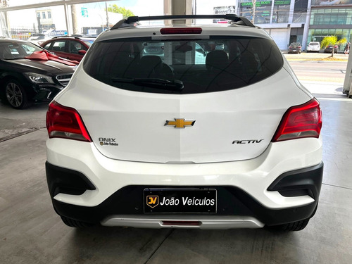Chevrolet Onix 1.4 MPFI ACTIV 8V FLEX 4P AUTOMÁTICO
