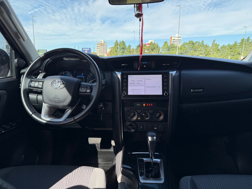 Toyota SW4 2.8 Sr 177 cv 4x4 5 asientos automática