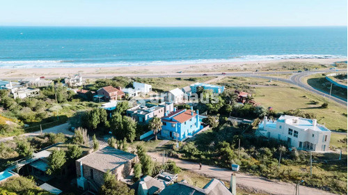 Casa Con Estilo En Manantiales - Punta Del Este