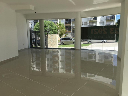 Local Malvin Venta Y Alquiler Frente Shopping De Malvin, SodiMac Y Disco! A Estrenar