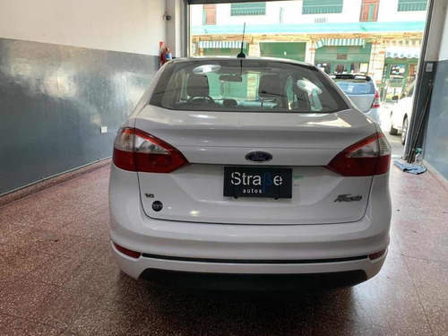 Ford Fiesta Kinetic Design 1.6 Sedan Se Plus 120cv 2016