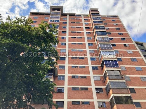 Apartamento En Venta Las Delicias De Sabana Grande 23-21041