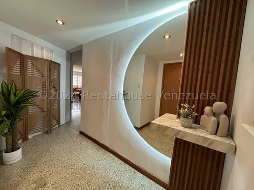 Altamira, Caracas Mls #25-3304