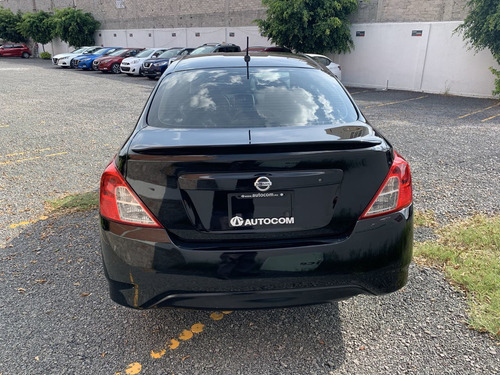 Nissan Versa 4 Puertas