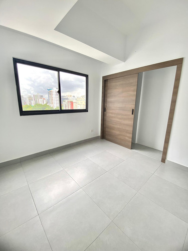 Alquiler De 2 Habitaciones | Naco | Piscina, Gym