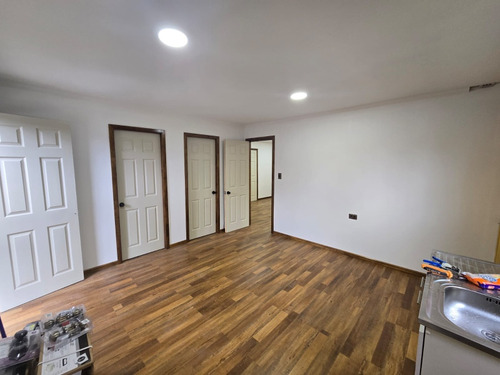 Casa Con Parcela 4 Dormitorios Media Hectárea