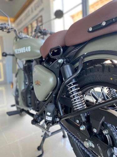 Imagen 8 de 15 de Royal Enfield Classic 350 Signals Desert Sand