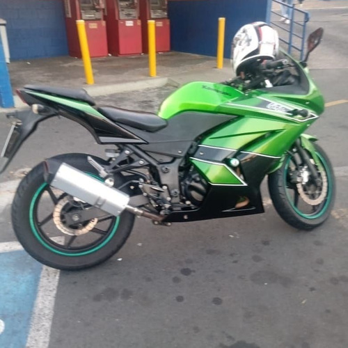 Imagem 2 de 6 de Kawasaki 250r