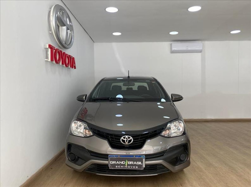 Imagem 3 de 10 de Toyota Etios 1.5 X Plus Sedan 16v