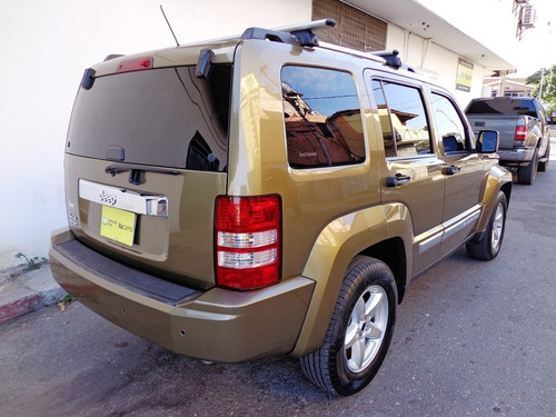 Imagen 4 de 18 de Jeep Cherokee Limited 2009 V6 4x4 Automático