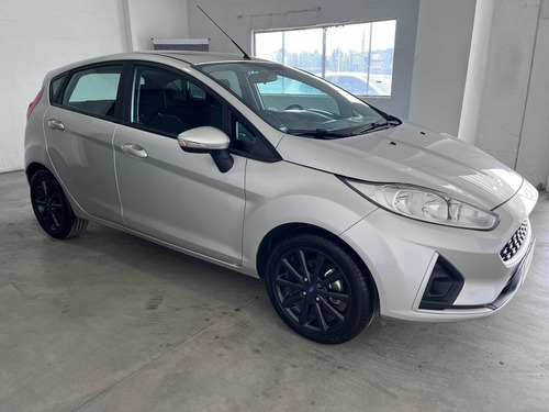 Imagen 5 de 25 de Ford Fiesta Kinetic Design 2018 1.6 Se