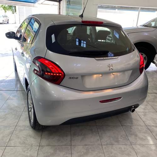 Imagen 4 de 4 de Peugeot 208 Allure