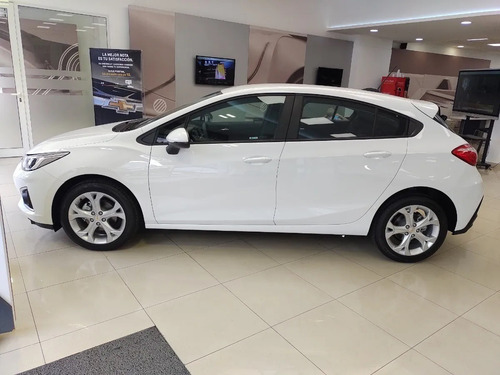 Imagen 4 de 17 de Chevrolet 5p 2022 Automático Lt 0km