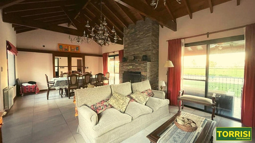 Imagen 2 de 20 de Venta - Casa 4 Amb Con Pileta - Chacras De Abbott - Bsas