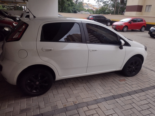 Fiat Punto 2014 1.4 Attractive Flex 5p