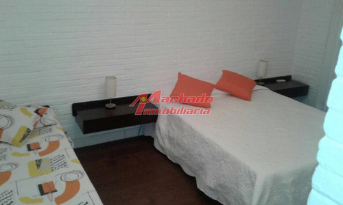 Muy Buena Casa, En Zona Residencial- Ref: 5213