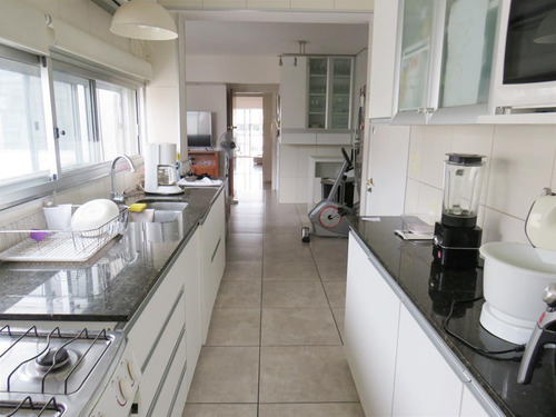 Imagen 13 de 15 de Venta Apartamento Dos Dormitorios, Servicio Completo Y Garaje, Pocitos