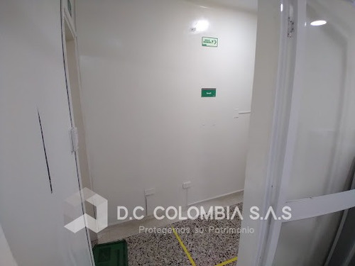 Imagen 9 de 18 de Consultorios En Venta Alcazares 815-2759