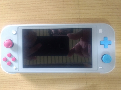 Nintendo Switch Lite Edición Pokémon En Excelente Estado
