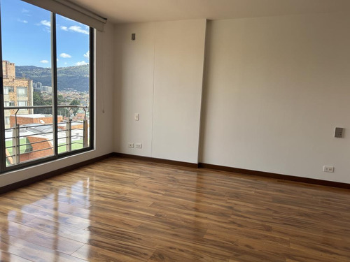 Apartamento En Arriendo En Bogotá La Calleja-usaquén. Cod 13424