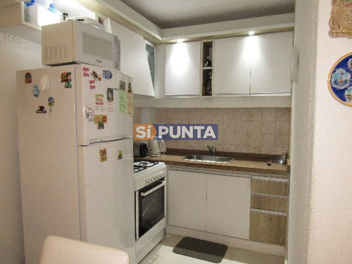 Imagen 3 de 5 de Apartamento En Alquiler Anual
