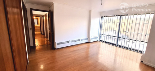 Departamento En Venta De 4 Dorm. En Concepción