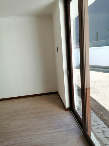 Casa Nueva Remodelada Sin Uso 5 Dormitorios 5 Baños 1 Piso