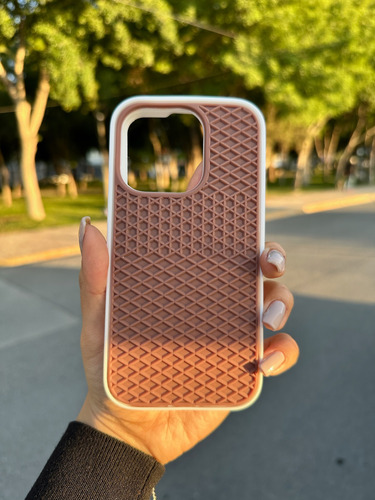 Funda Vans Waffle Para iPhone Color Negro Y Café