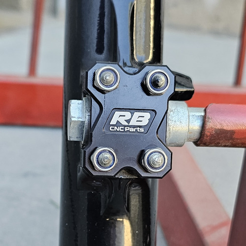 Soporte Eje Rueda Delantera Rb Honda Xr 250 300 Tornado Negro