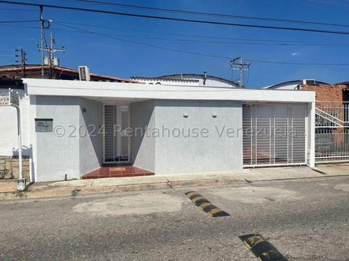 Casa En Venta, Urb. La Morita I, Santa Rita 24-15372 Yr