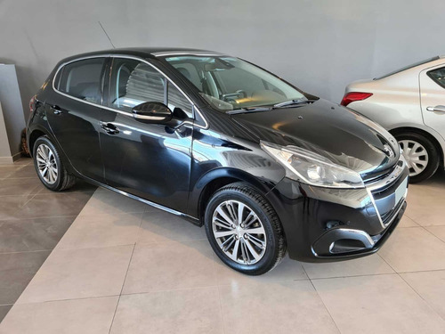 Peugeot 208 Feline 2018