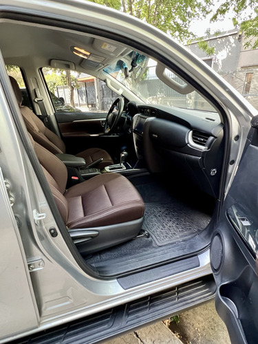 Toyota Hilux SW4 2.8 Sr 177Cv 4X4 At