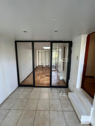Venta De Casa Pasos Del Metro Hernando De Magallanes