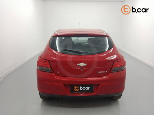 Imagem 5 de 13 de Chevrolet Onix 1.4 Mpfi Ltz 8v Flex 4p Manual