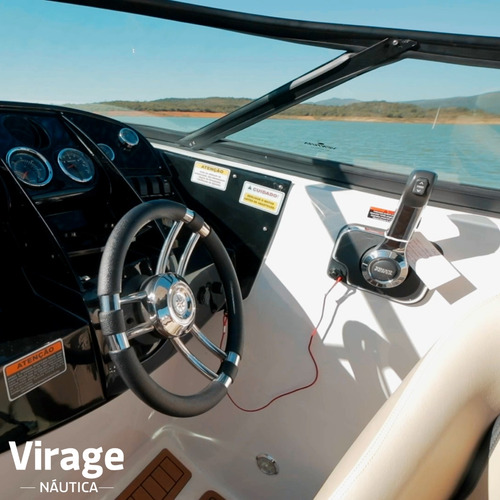 Lancha Ventura V265 Cabin Comfort