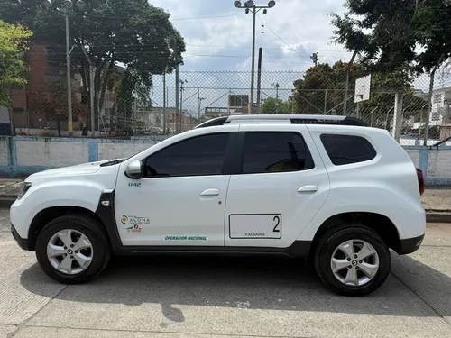 Camioneta Renault Duster 2023 - Servicio Público