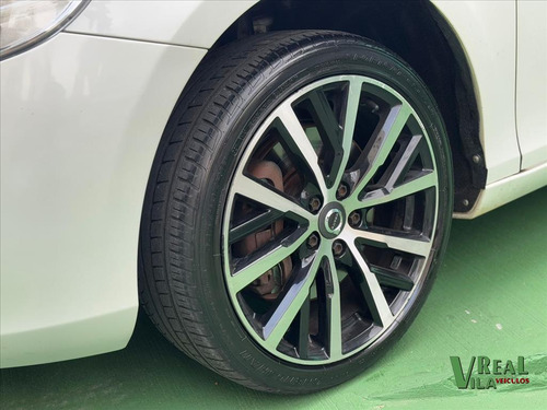 Volvo V40 2.0 T4 MOMENTUM GASOLINA 4P AUTOMÁTICO